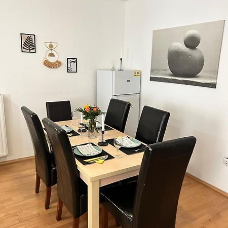 부다페스트 Danube Dwelling Akacfa 26 - Private Indoor Garage 아파트 외부 사진